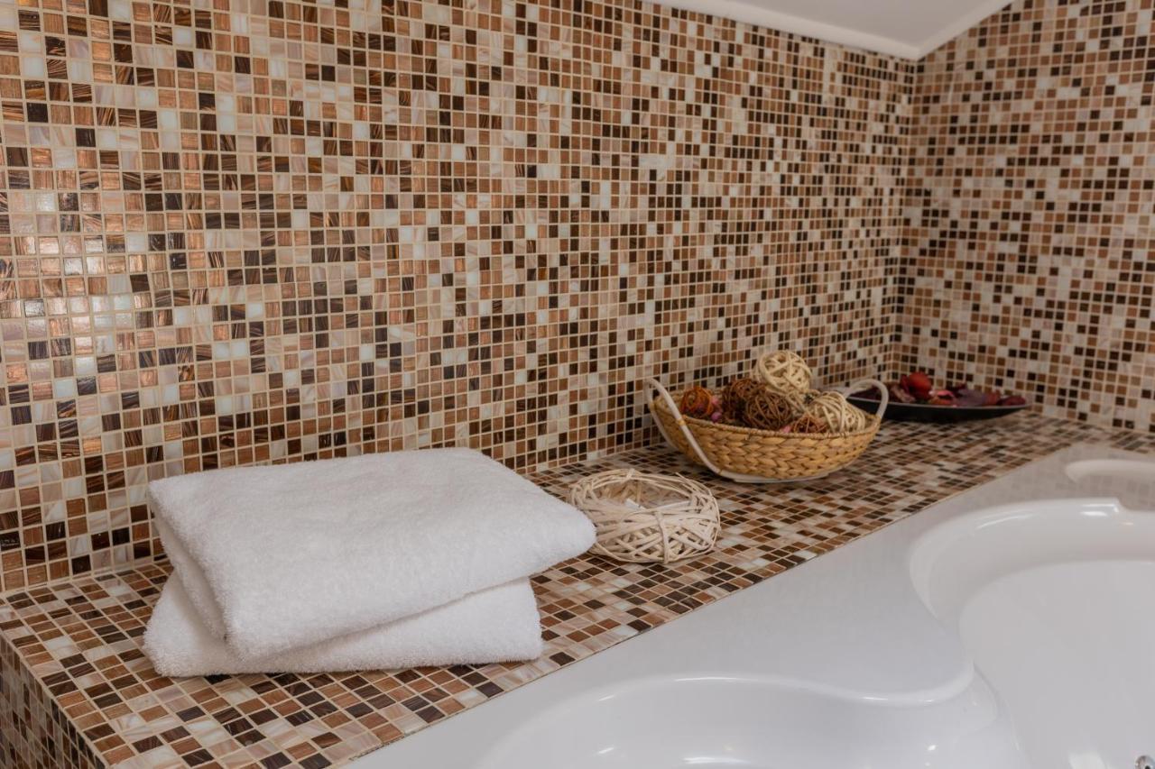 Hotel Corvaris Bucureşti Ngoại thất bức ảnh